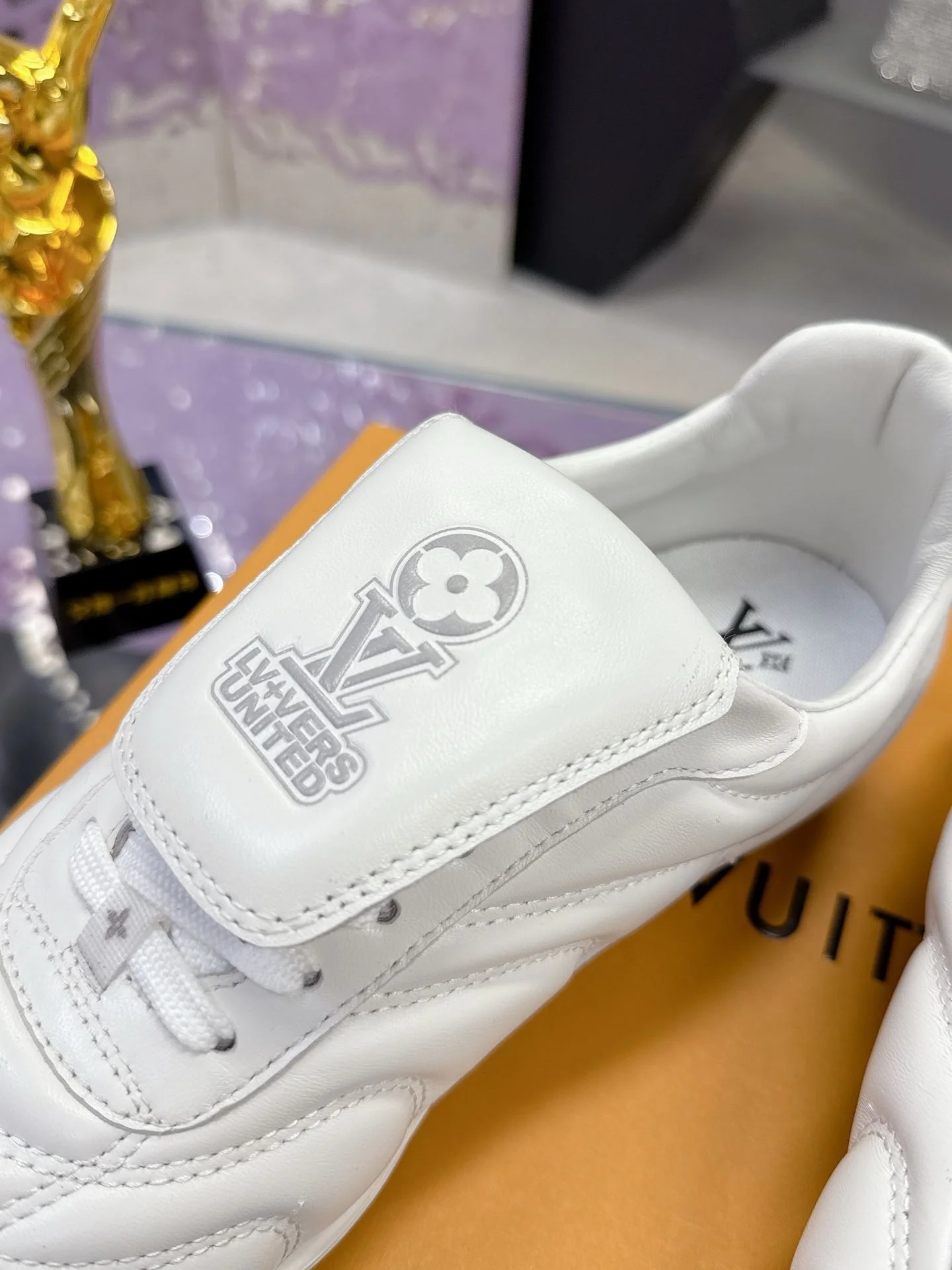 Louis Vuitton Low Shoes Flexible 31632