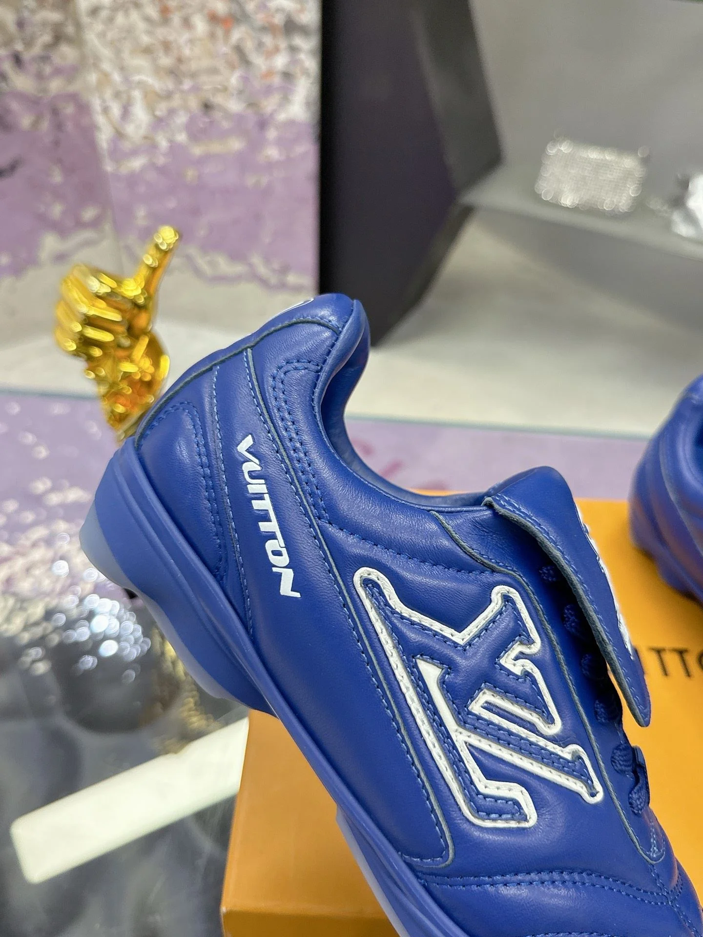 Louis Vuitton Low Shoes Trendy 31612