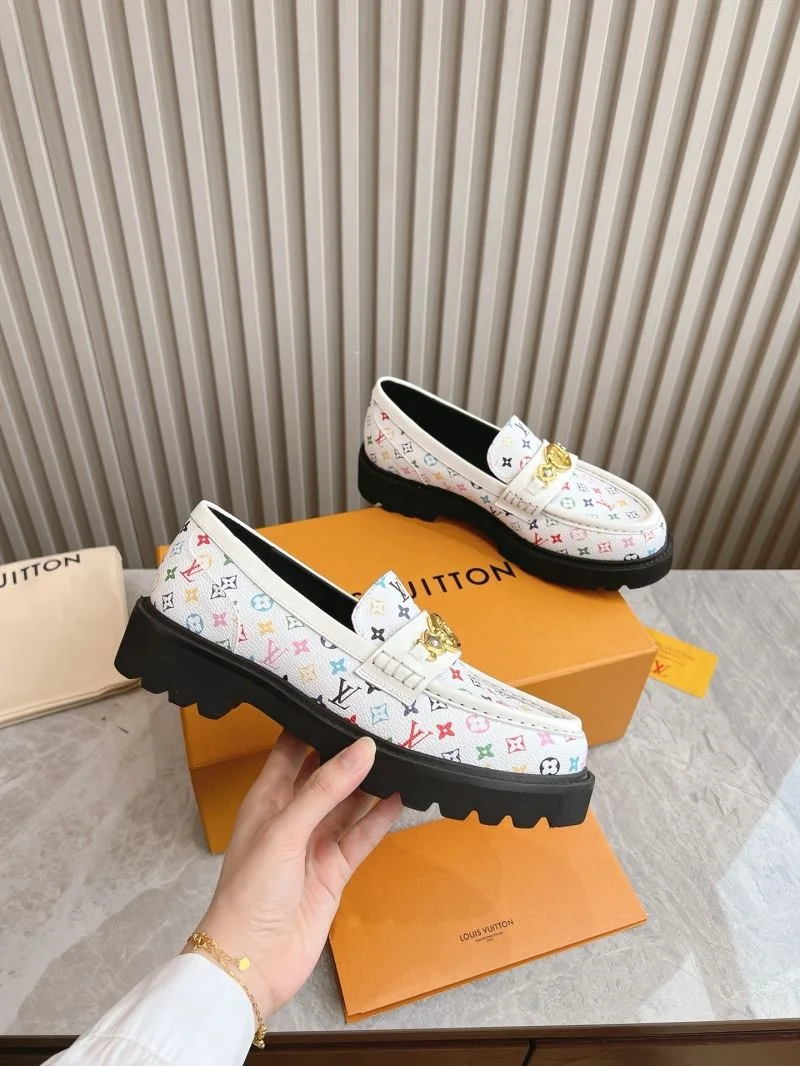 Premium Louis Vuitton Low Shoes 31623