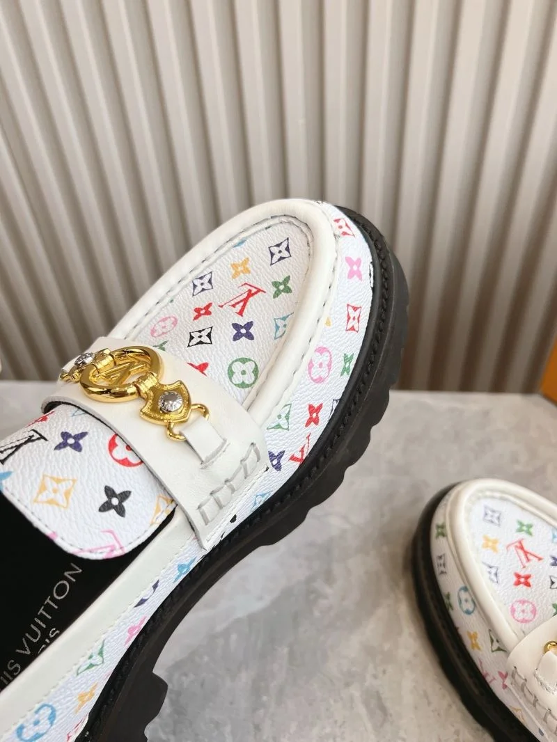 Premium Louis Vuitton Low Shoes 31623