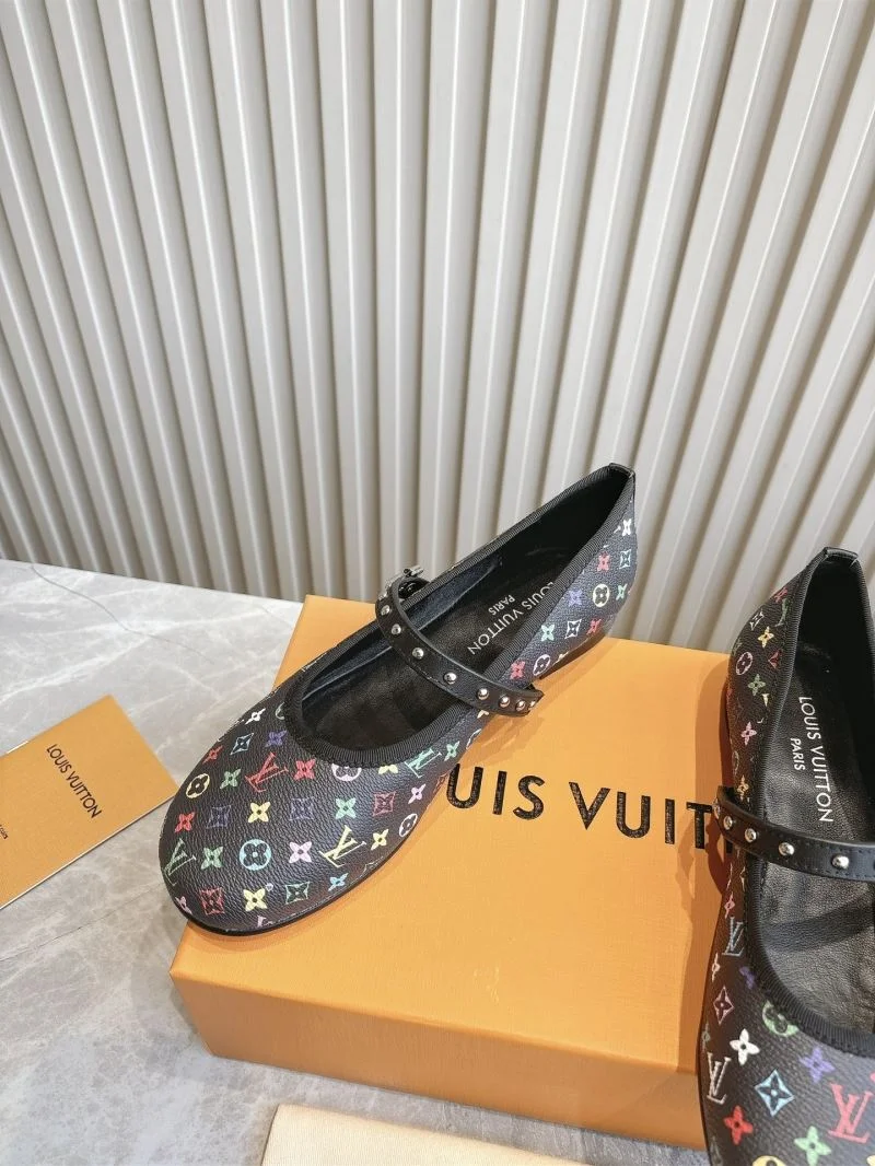 Louis Vuitton Low Shoes Timeless 31619