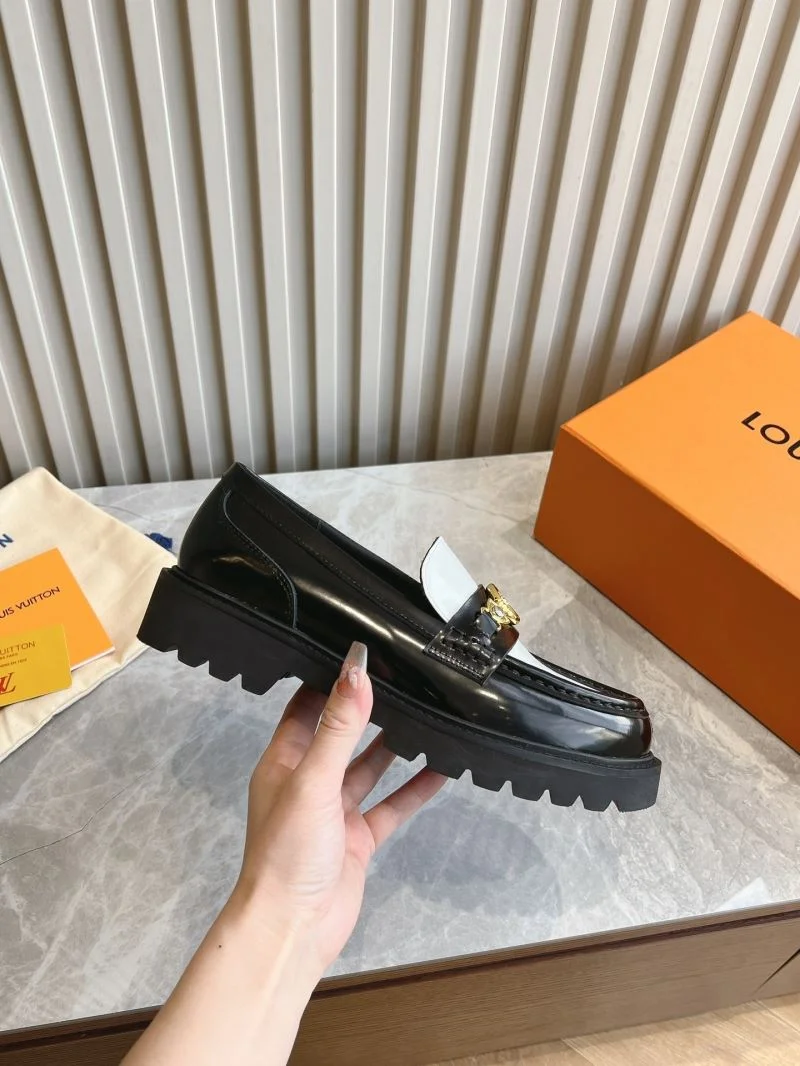 NewStyle Louis Vuitton Low Shoes 31605