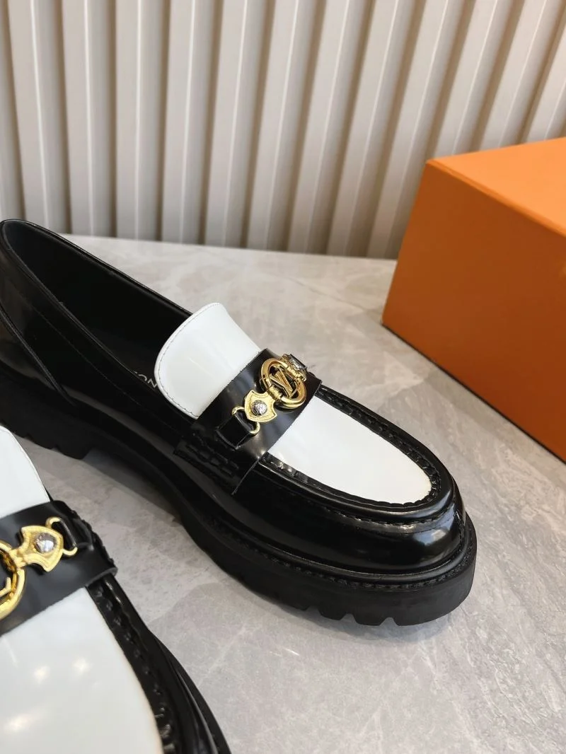 NewStyle Louis Vuitton Low Shoes 31605