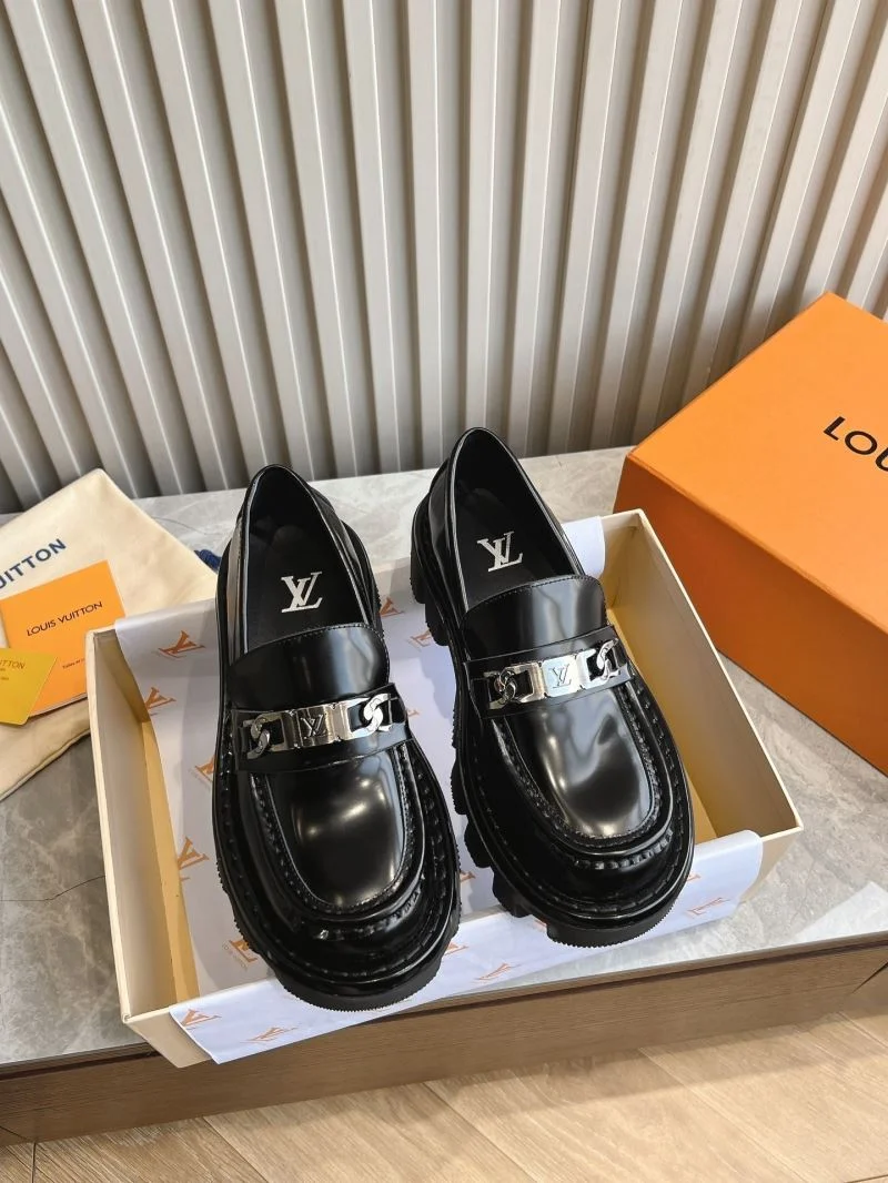 Youthful Louis Vuitton Low Shoes 31613
