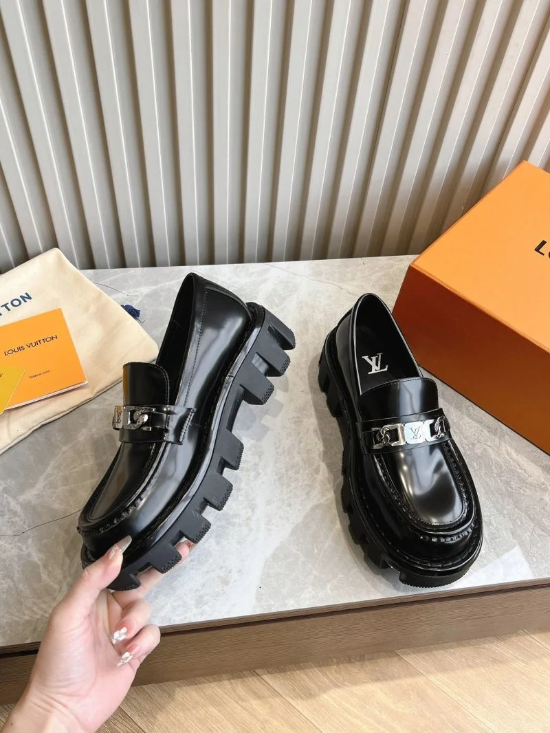 Youthful Louis Vuitton Low Shoes 31613