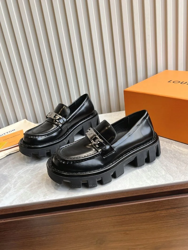Youthful Louis Vuitton Low Shoes 31613
