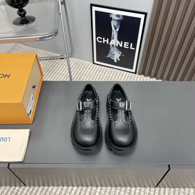 ComfortFit Louis Vuitton Low Shoes 31606