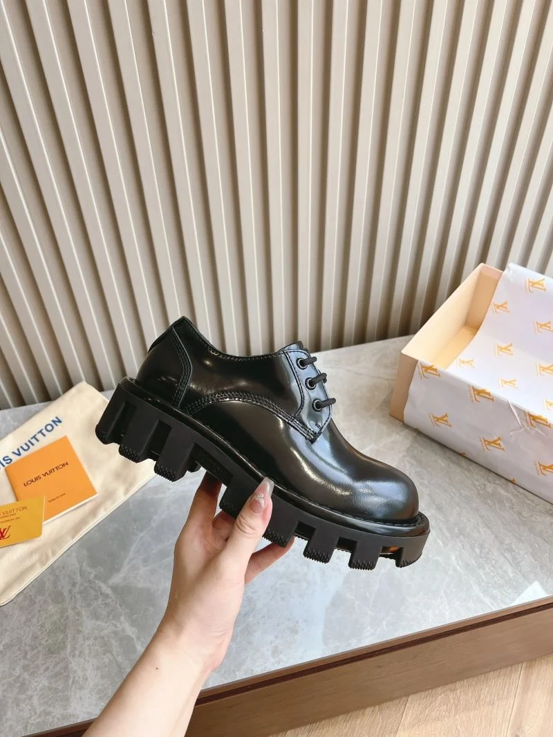 EasyCare Louis Vuitton Low Shoes 31602