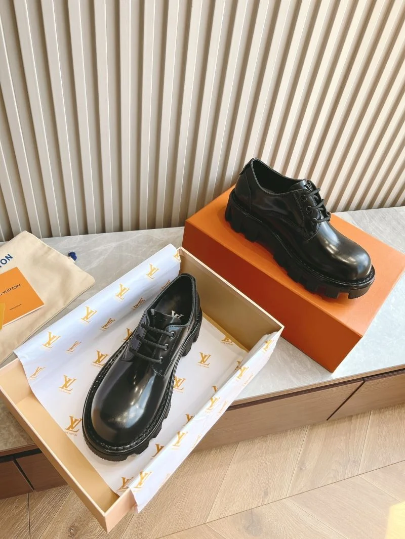 Louis Vuitton Low Shoes Durable 31601