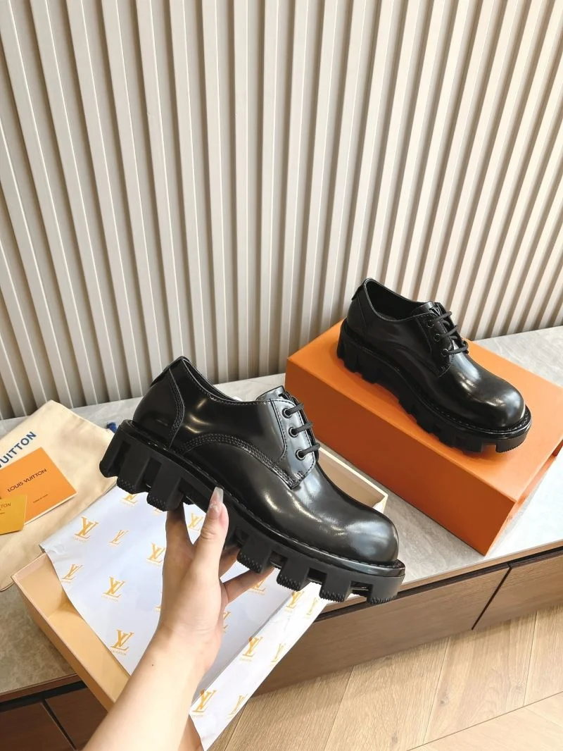 Louis Vuitton Low Shoes Durable 31601