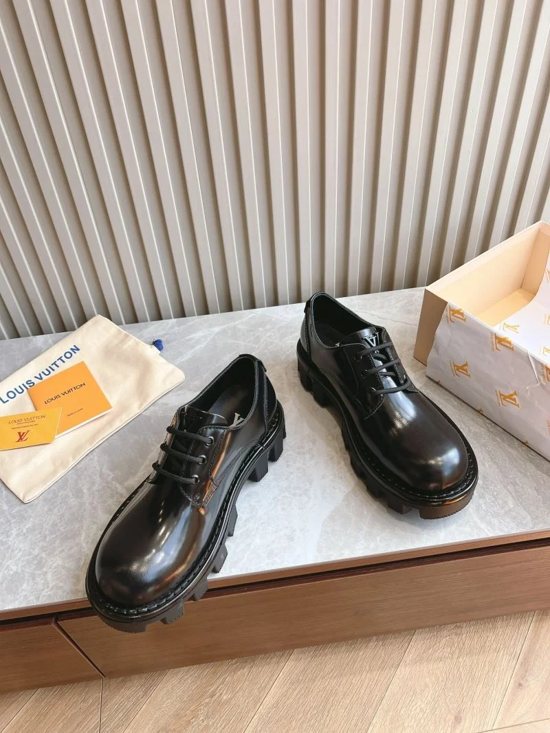 Louis Vuitton Low Shoes Durable 31601
