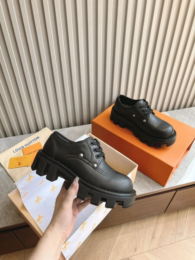 EasyMatch Louis Vuitton Low Shoes 31600