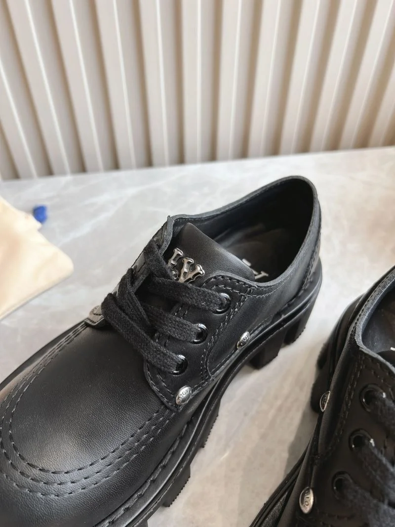 EasyMatch Louis Vuitton Low Shoes 31600