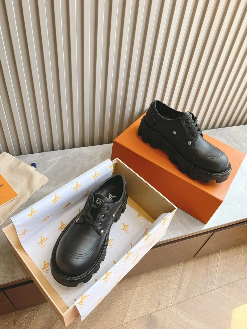 Louis Vuitton Low Shoes TimelessDesign 31599