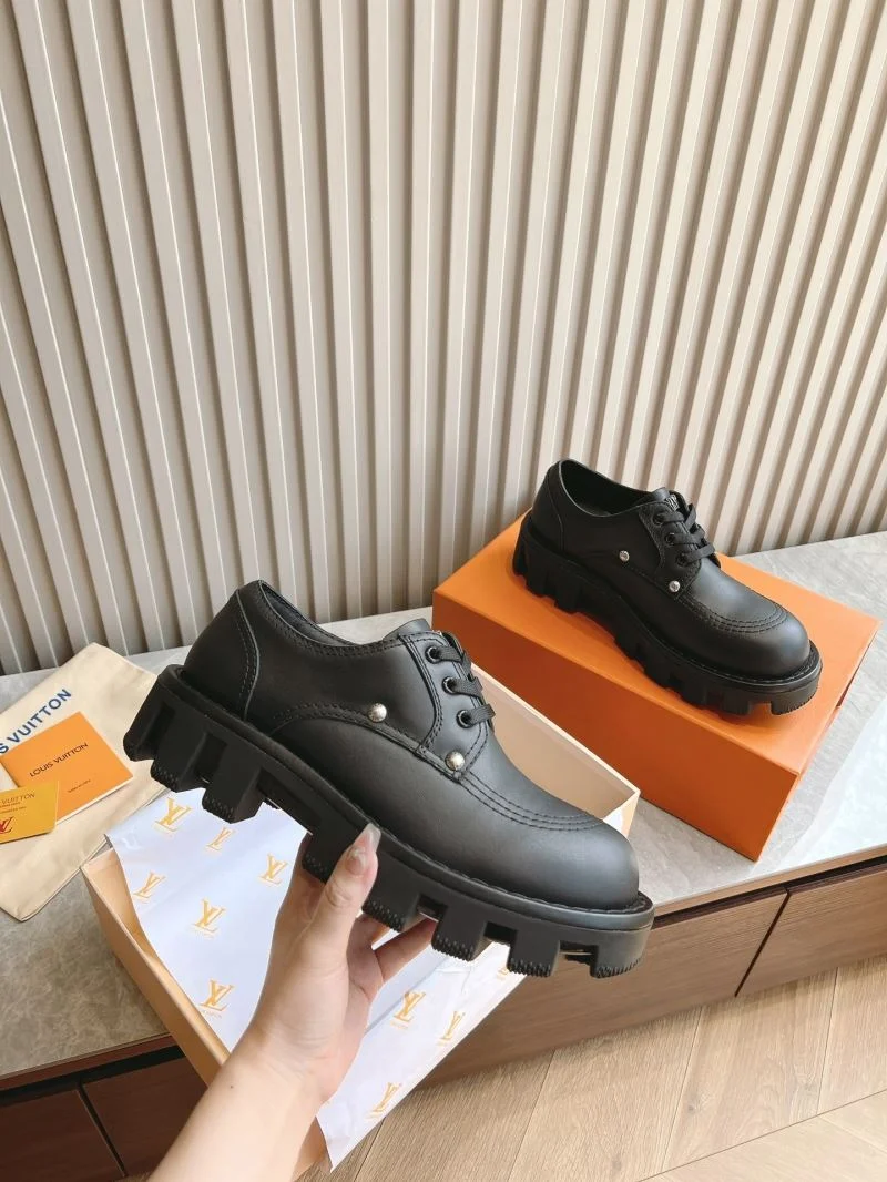 Louis Vuitton Low Shoes TimelessDesign 31599