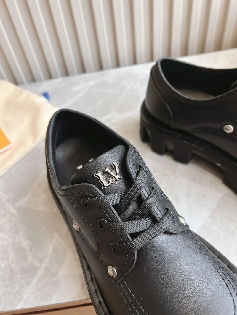 Louis Vuitton Low Shoes TimelessDesign 31599