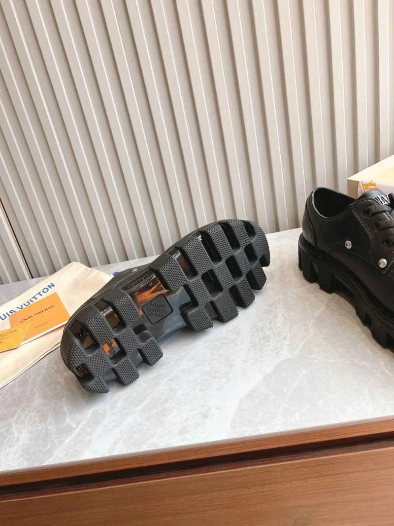Louis Vuitton Low Shoes TimelessDesign 31599