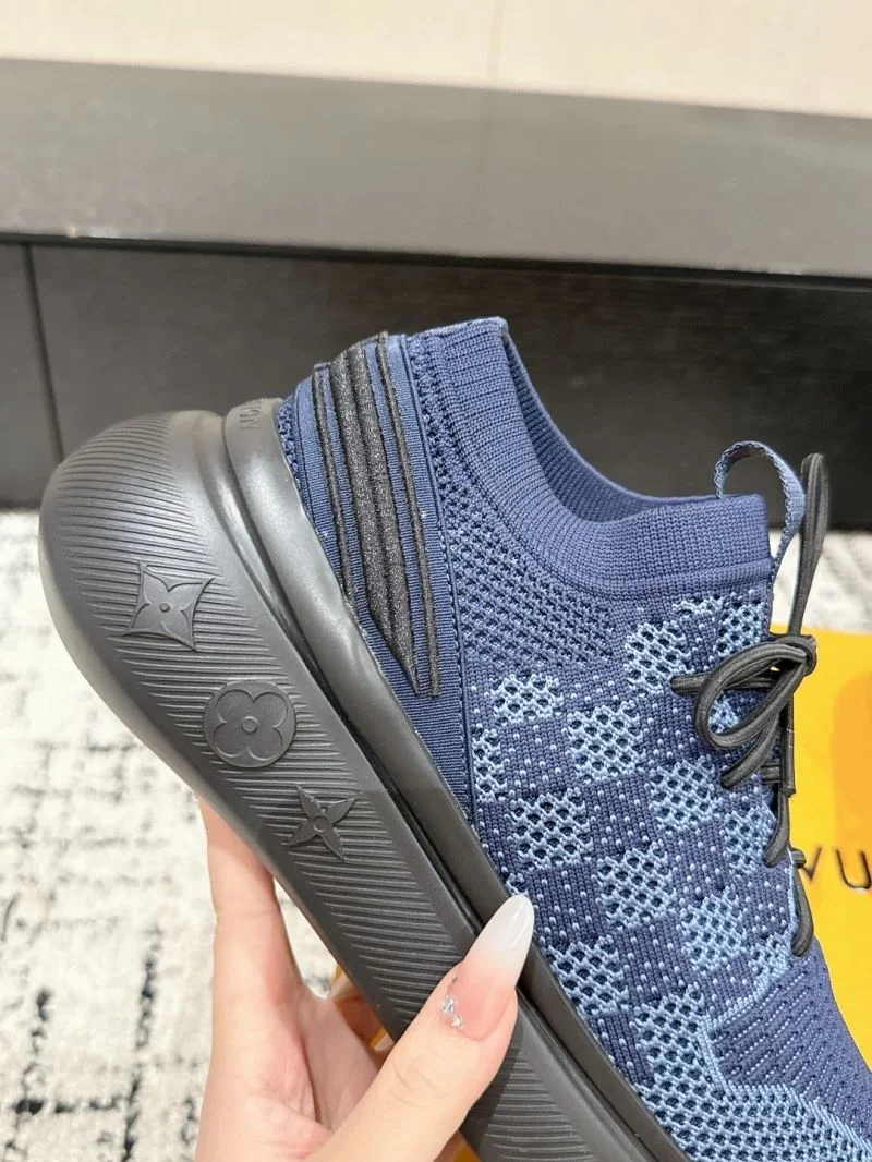 Louis Vuitton Low Shoes AllSeason 32350