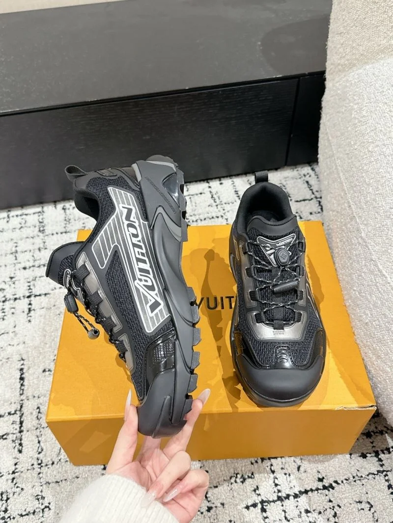 Louis Vuitton Low Shoes Unique 32342