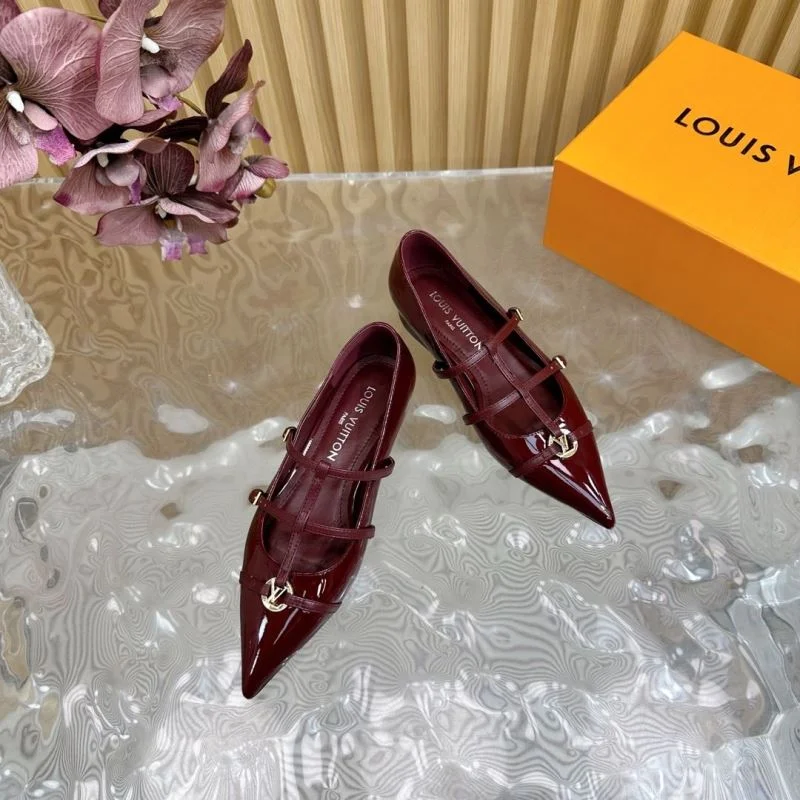 Louis Vuitton Low Shoes Modern 32335