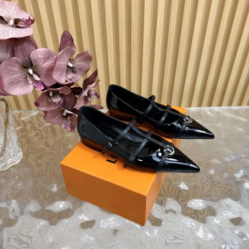 Premium Louis Vuitton Low Shoes 32339