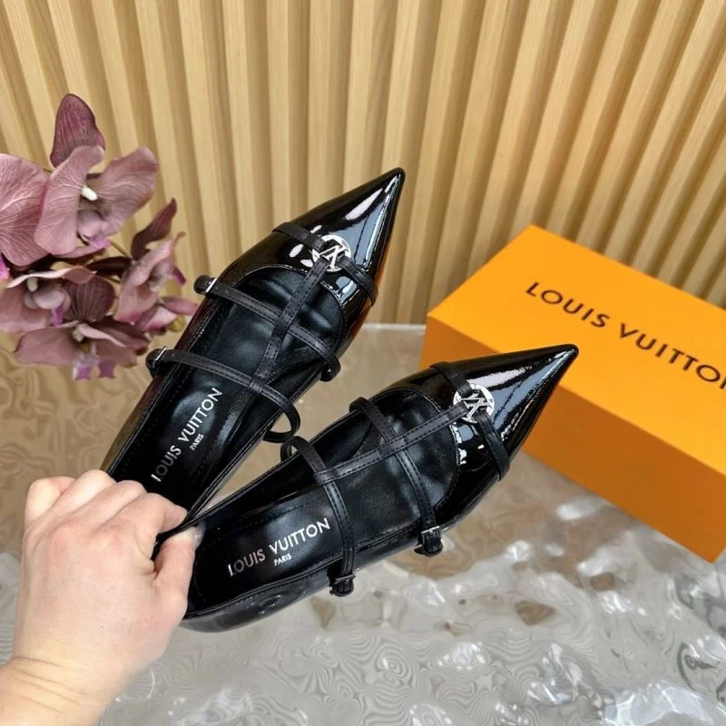 Premium Louis Vuitton Low Shoes 32339