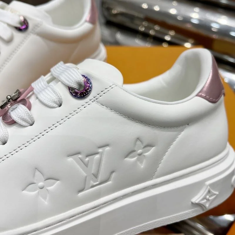 Louis Vuitton Low Shoes Stretchable 32333
