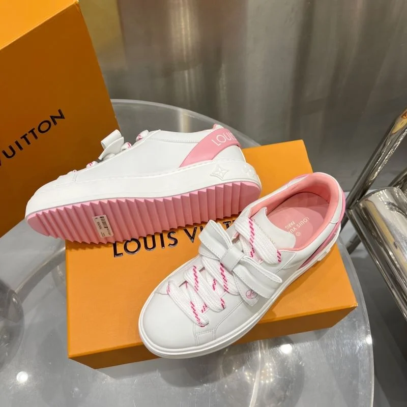 Louis Vuitton Low Shoes Bold 32330