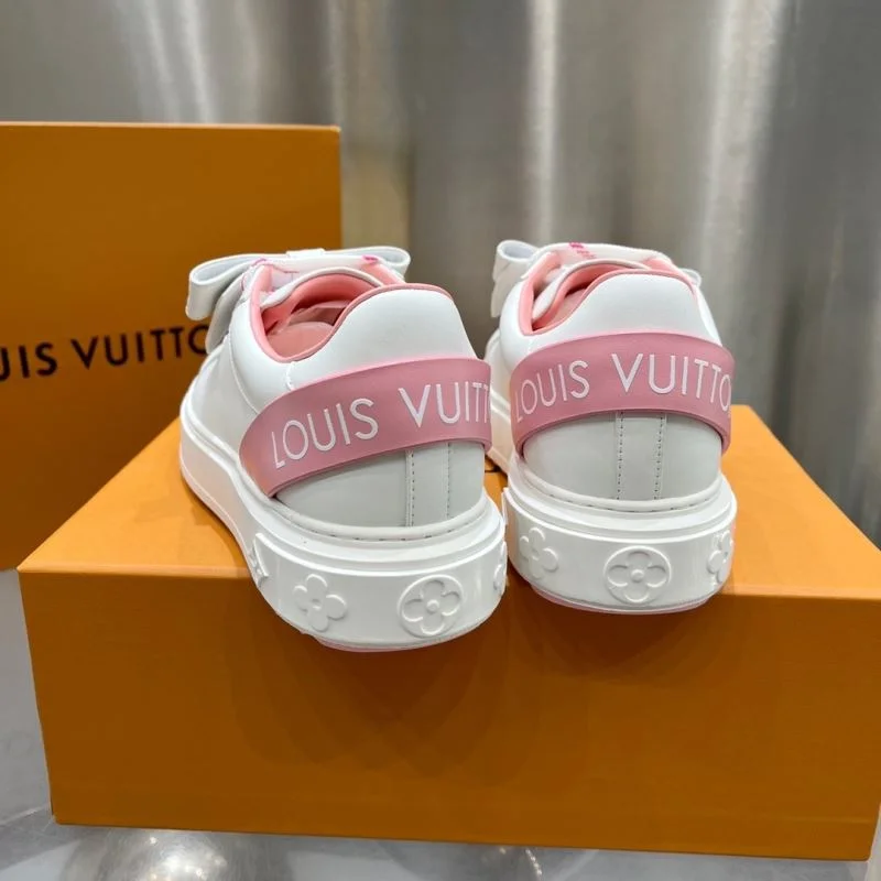 Louis Vuitton Low Shoes Bold 32330