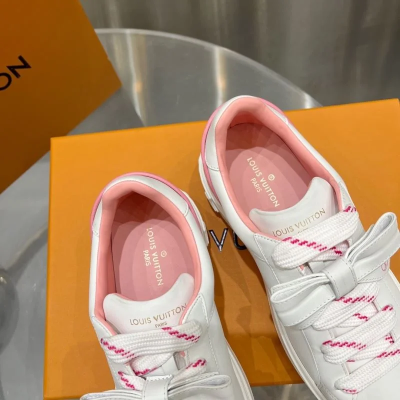 Louis Vuitton Low Shoes Bold 32330