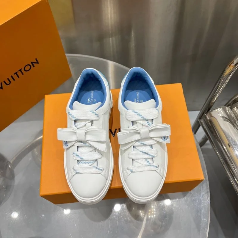 Versatile Louis Vuitton Low Shoes 32326