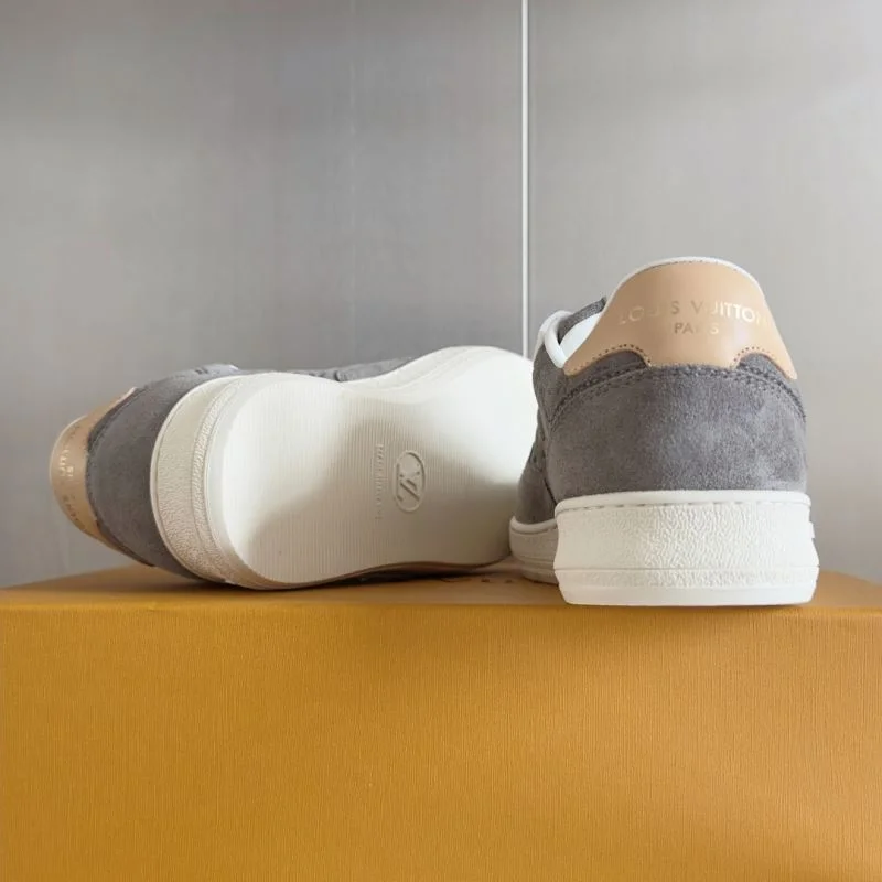 Louis Vuitton Low Shoes Trendsetting 32323