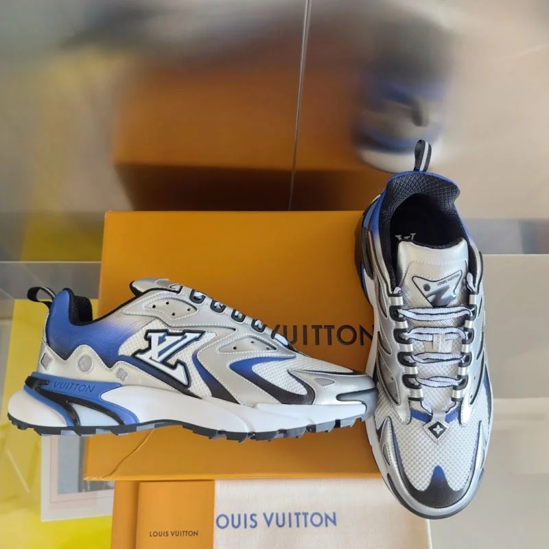 Louis Vuitton Low Shoes Bold 32328