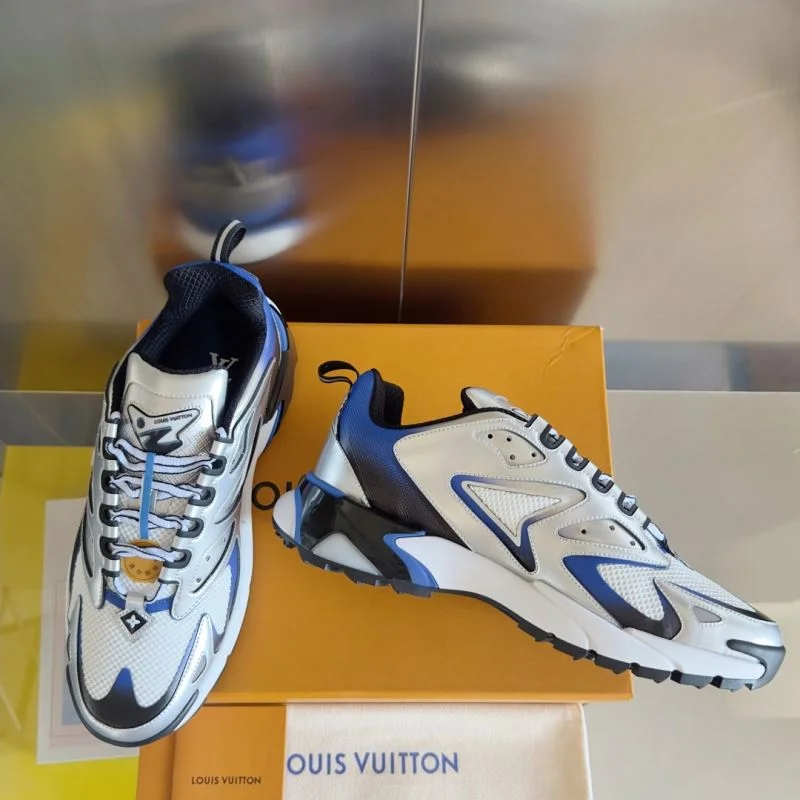 Louis Vuitton Low Shoes Bold 32328