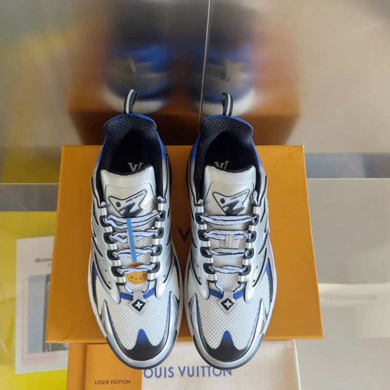 Louis Vuitton Low Shoes Bold 32328