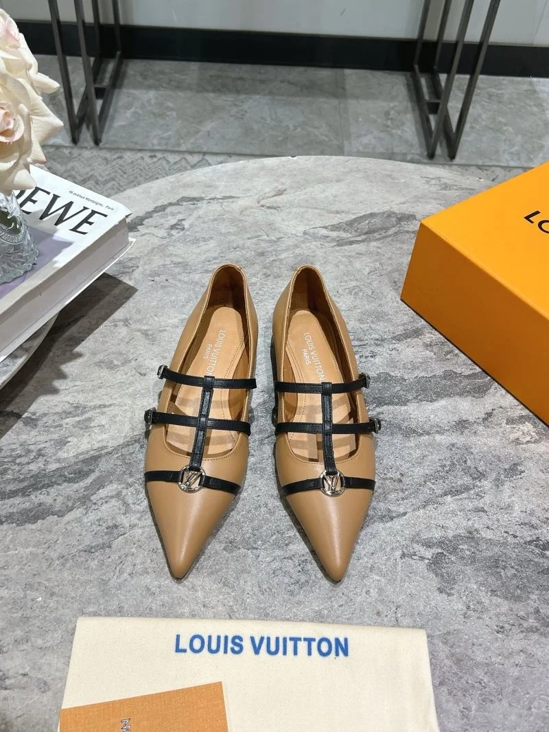 Louis Vuitton Low Shoes EasyCare 32322