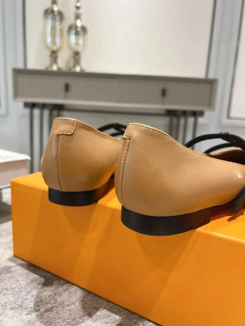 Louis Vuitton Low Shoes EasyCare 32322