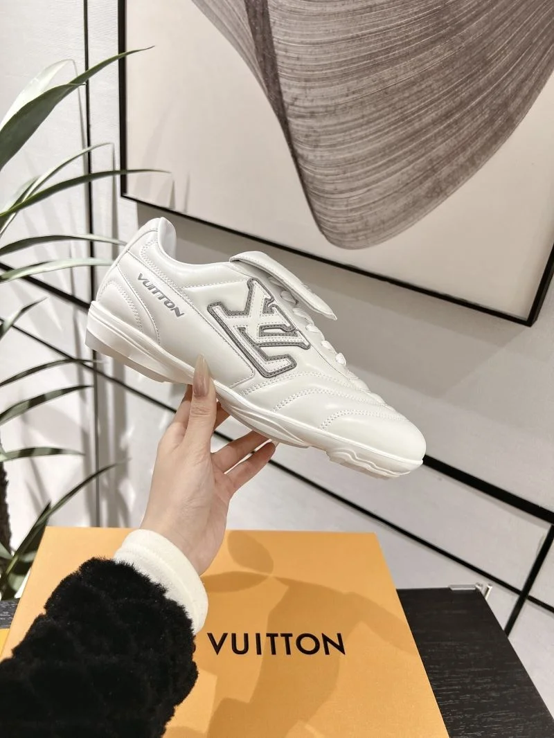 Louis Vuitton Low Shoes OnTrend 32327