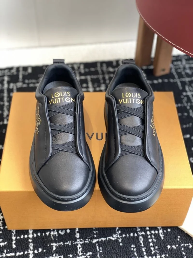 SmoothTexture Louis Vuitton Low Shoes 32300