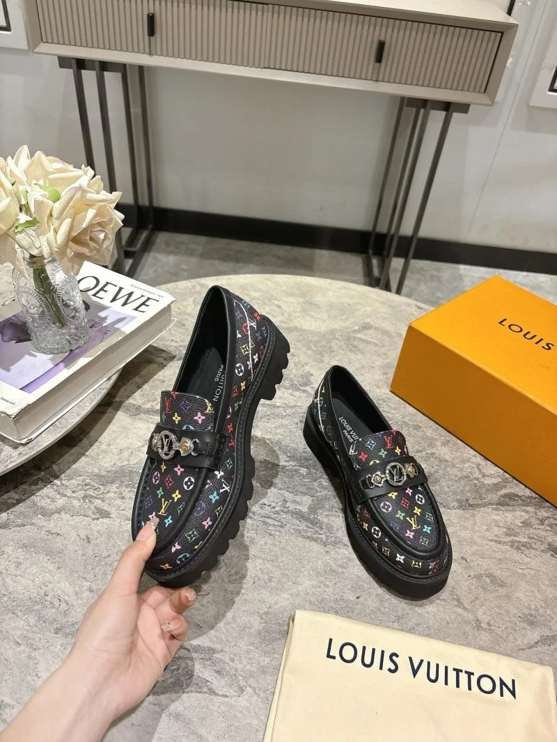 Reliable Louis Vuitton Low Shoes 32308