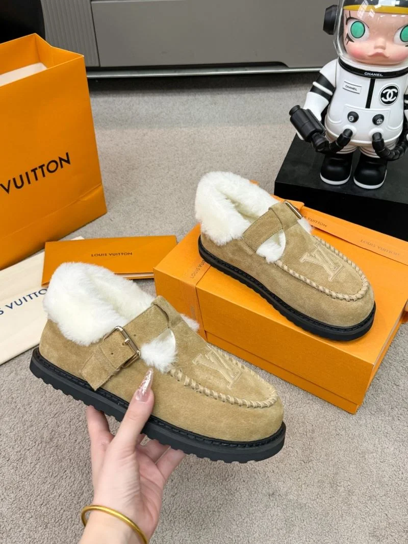 Louis Vuitton Low Shoes RelaxedFit 32303