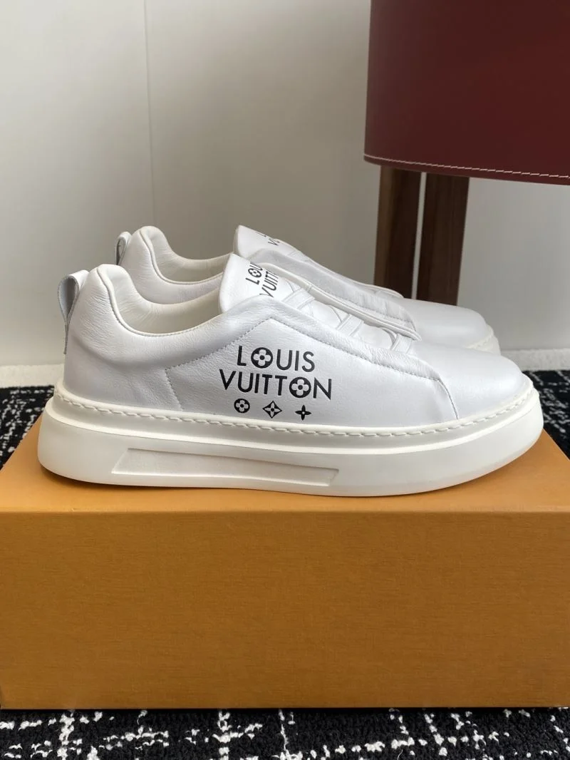 Flexible Louis Vuitton Low Shoes 32301