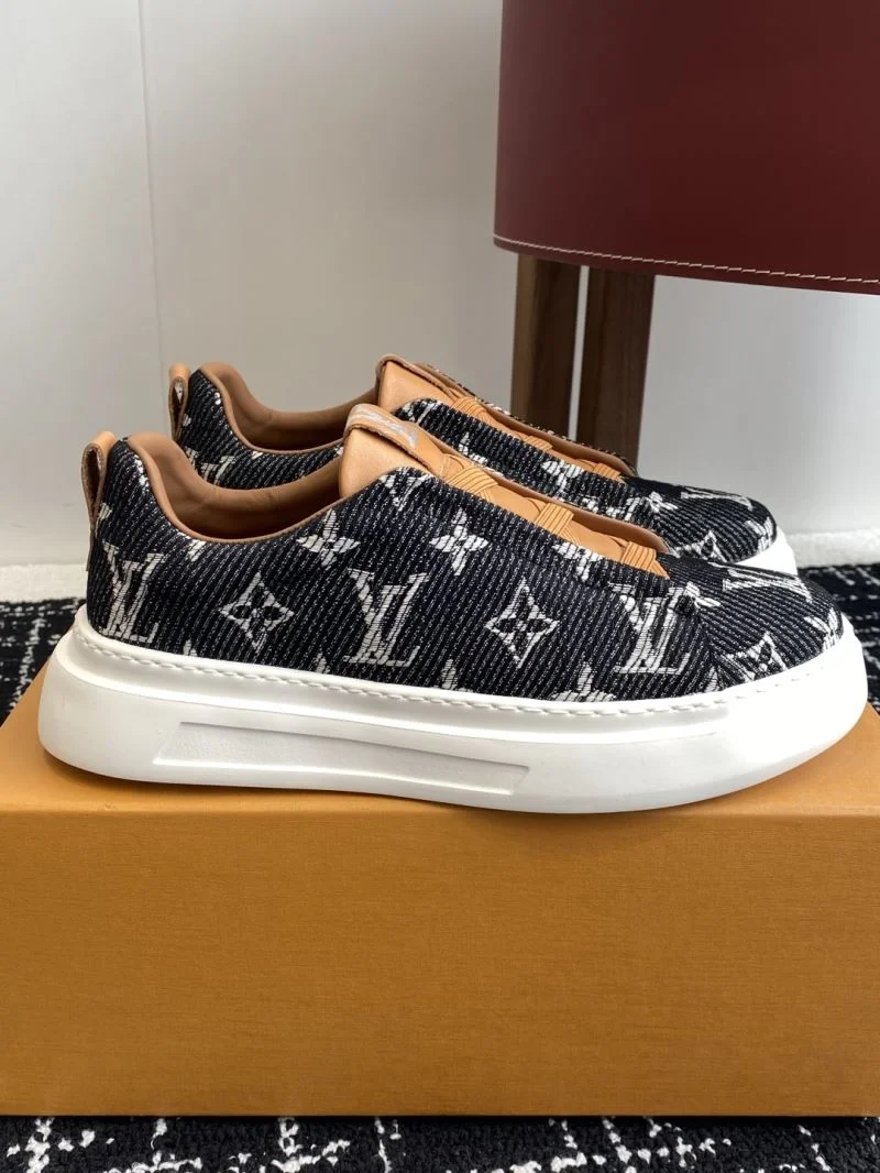 Louis Vuitton Low Shoes SmoothTexture 32305