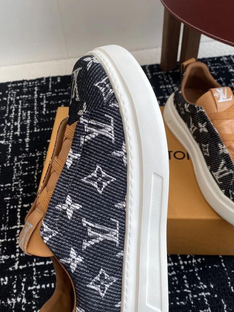 Louis Vuitton Low Shoes SmoothTexture 32305