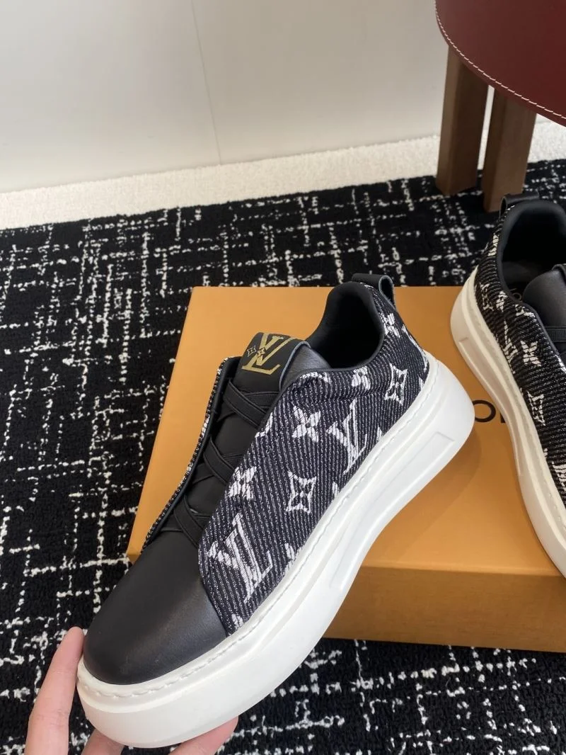 Louis Vuitton Low Shoes Vibrant 32307