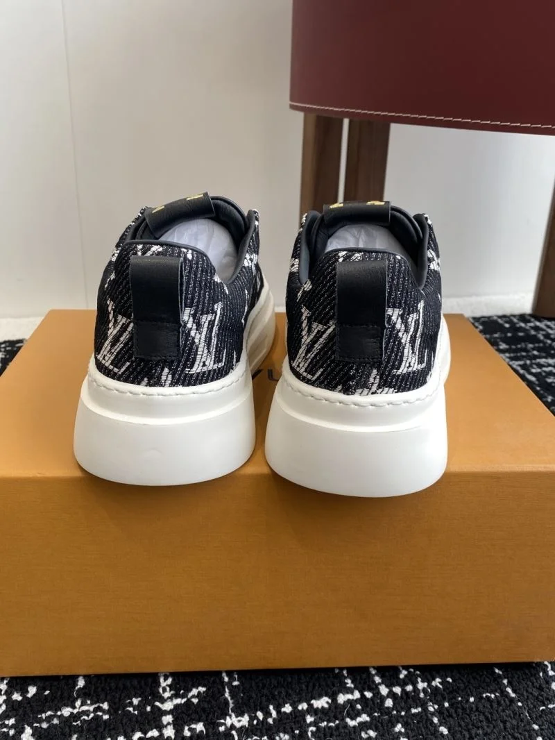 Louis Vuitton Low Shoes Vibrant 32307