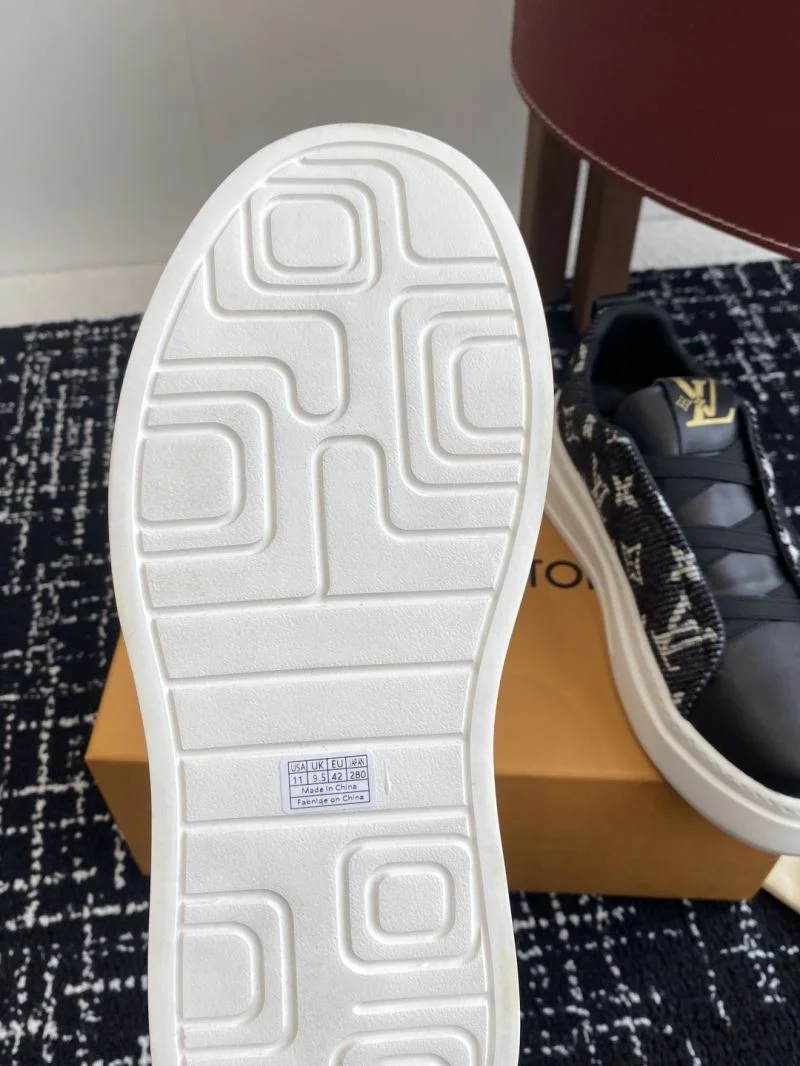 Louis Vuitton Low Shoes Vibrant 32307