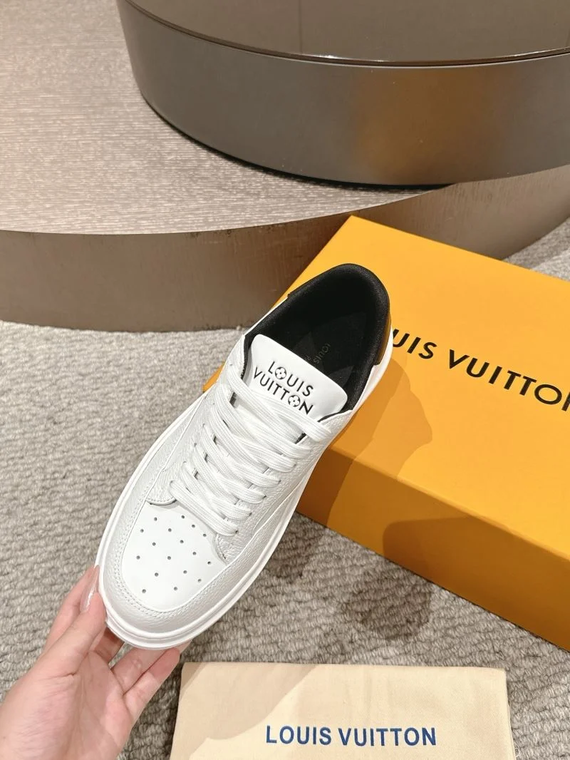 Stylish Louis Vuitton Low Shoes 32299