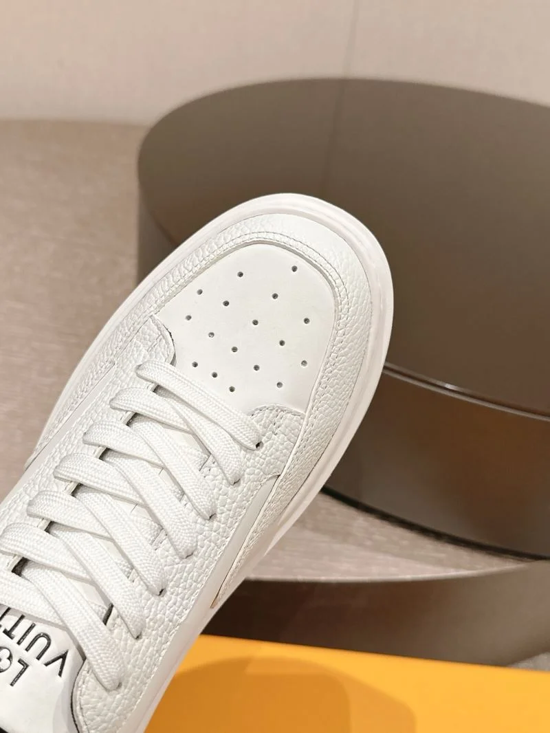 Stylish Louis Vuitton Low Shoes 32299