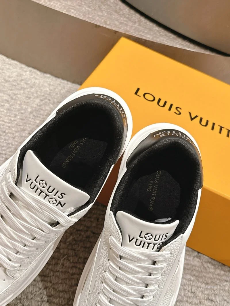 Stylish Louis Vuitton Low Shoes 32299